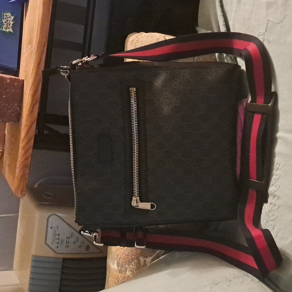 COPY - Gucci Black Crossbody Bag - Picture 2 of 4